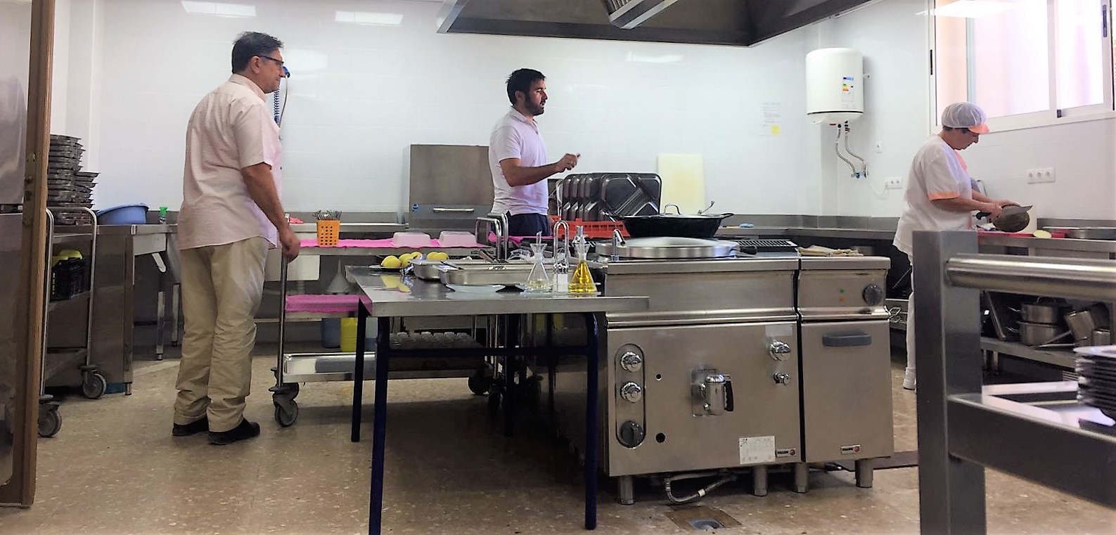 S’inaugura la nova cuina escolar al CEIP José Mollà