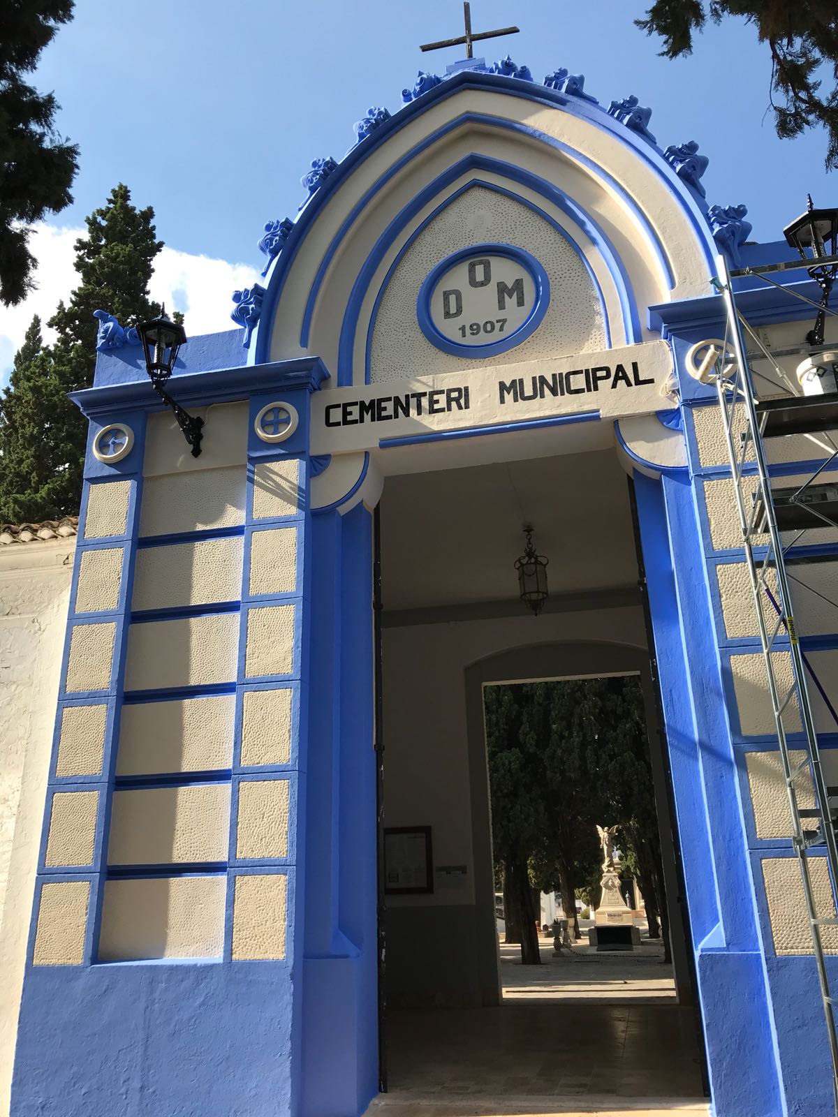 L'Ajuntament de Canals prepara el Cementeri Municipal per al Dia de Tot Sants