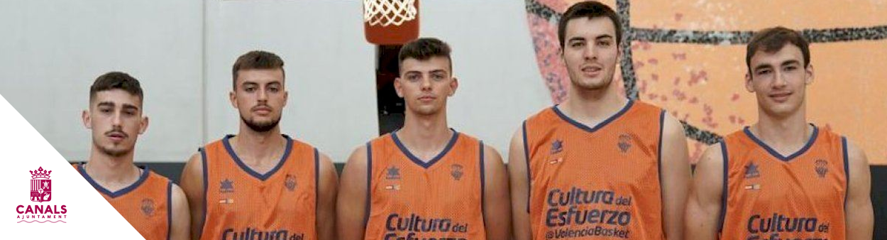 2021.11.16 El canalí Rafa Vila, debuta en el València Basket amb una victòria en el palau blaugrana