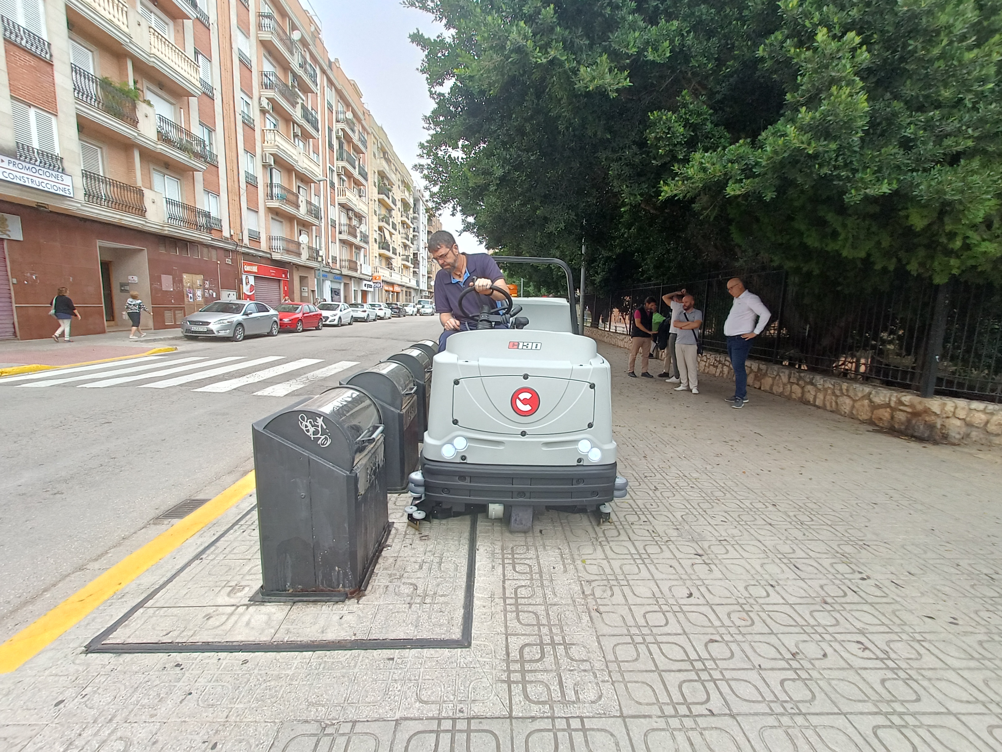 vehicle de neteja ecologic a Canals